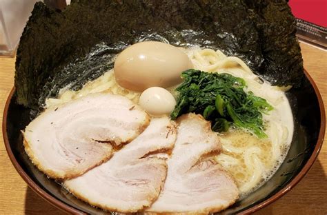 横浜でしか食べられないスイーツ: 横浜の港風味が詰まったスイーツの秘密